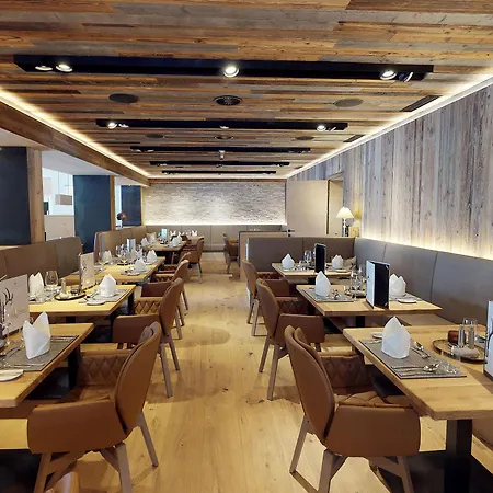 Edelweiss Hotel 4*