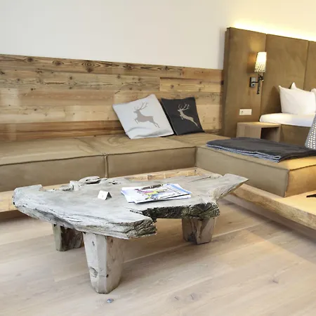 Edelweiss Hotel Saalbach-Hinterglemm