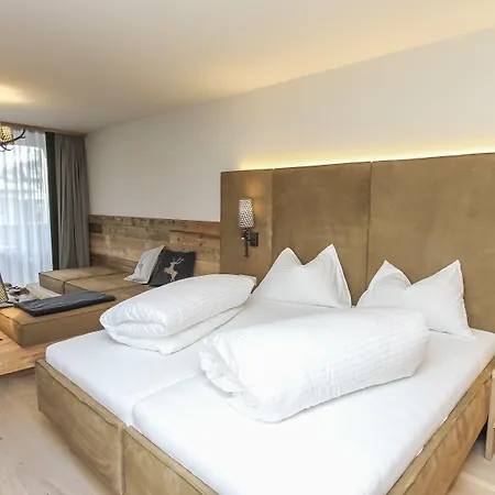 Edelweiss Szálloda Saalbach Hinterglemm