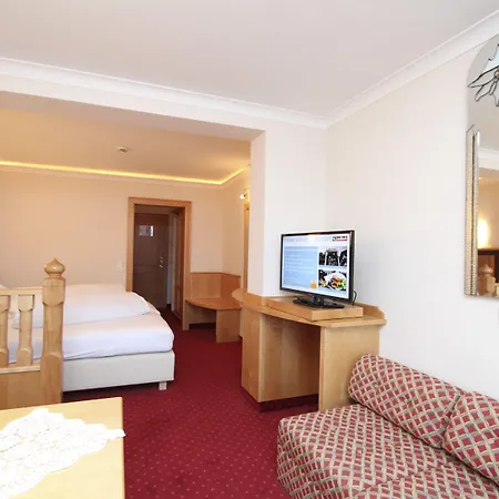 Edelweiss 4*
