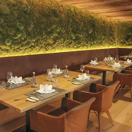 Edelweiss Hotel 4*