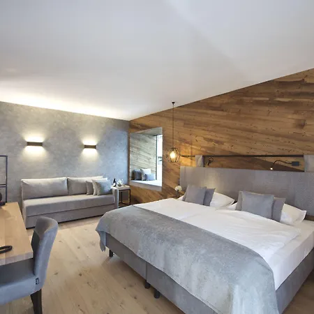 Edelweiss 4*