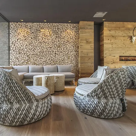 Hotel Edelweiss 4*